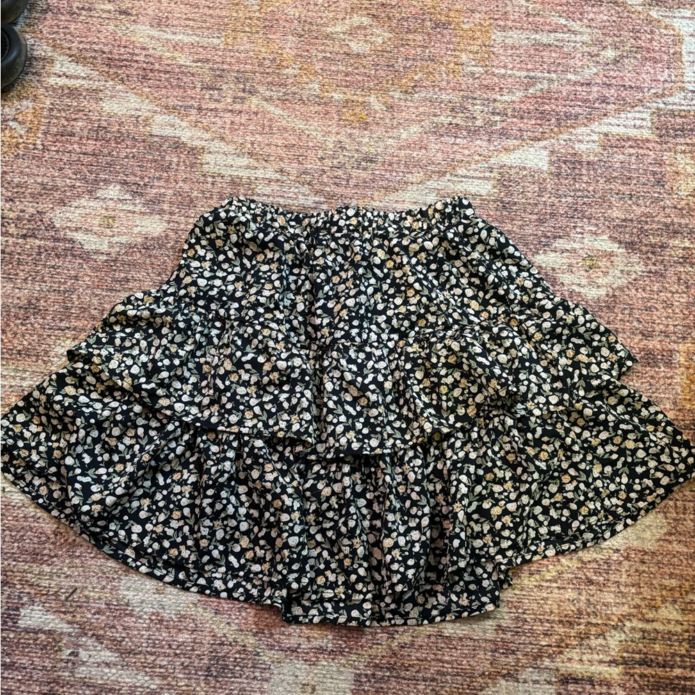 Cute ruffle shein skirt